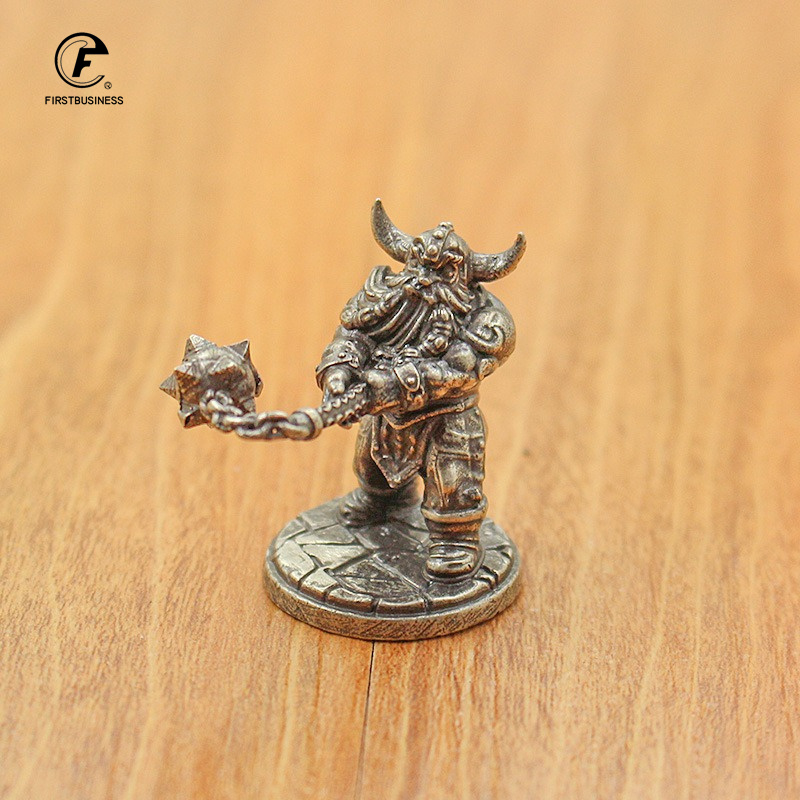 Vintage White Brass Miniature  - đánh giá và giá Board Game Vantage